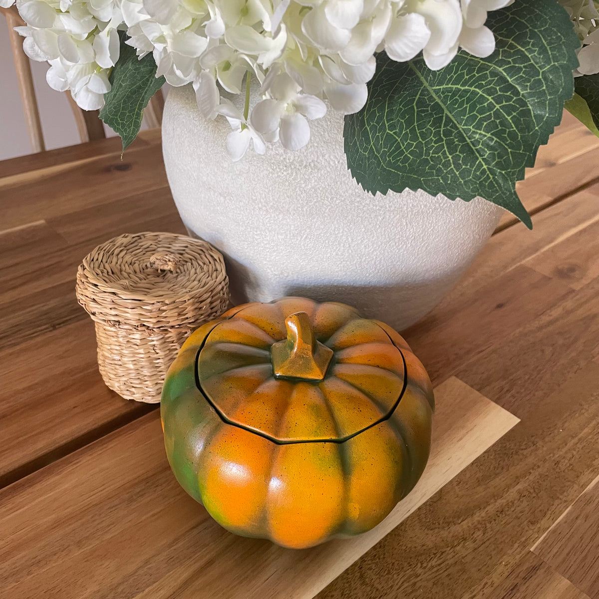 Harvest Pumpkin — Vela Aromática en Recipiente de Yeso