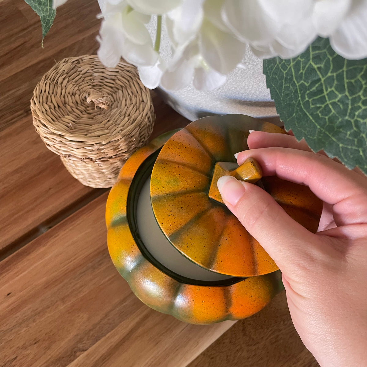 Harvest Pumpkin — Vela Aromática en Recipiente de Yeso